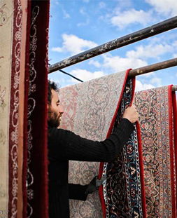 خشک کردن قالی در قالیشویی شیخ بهایی 